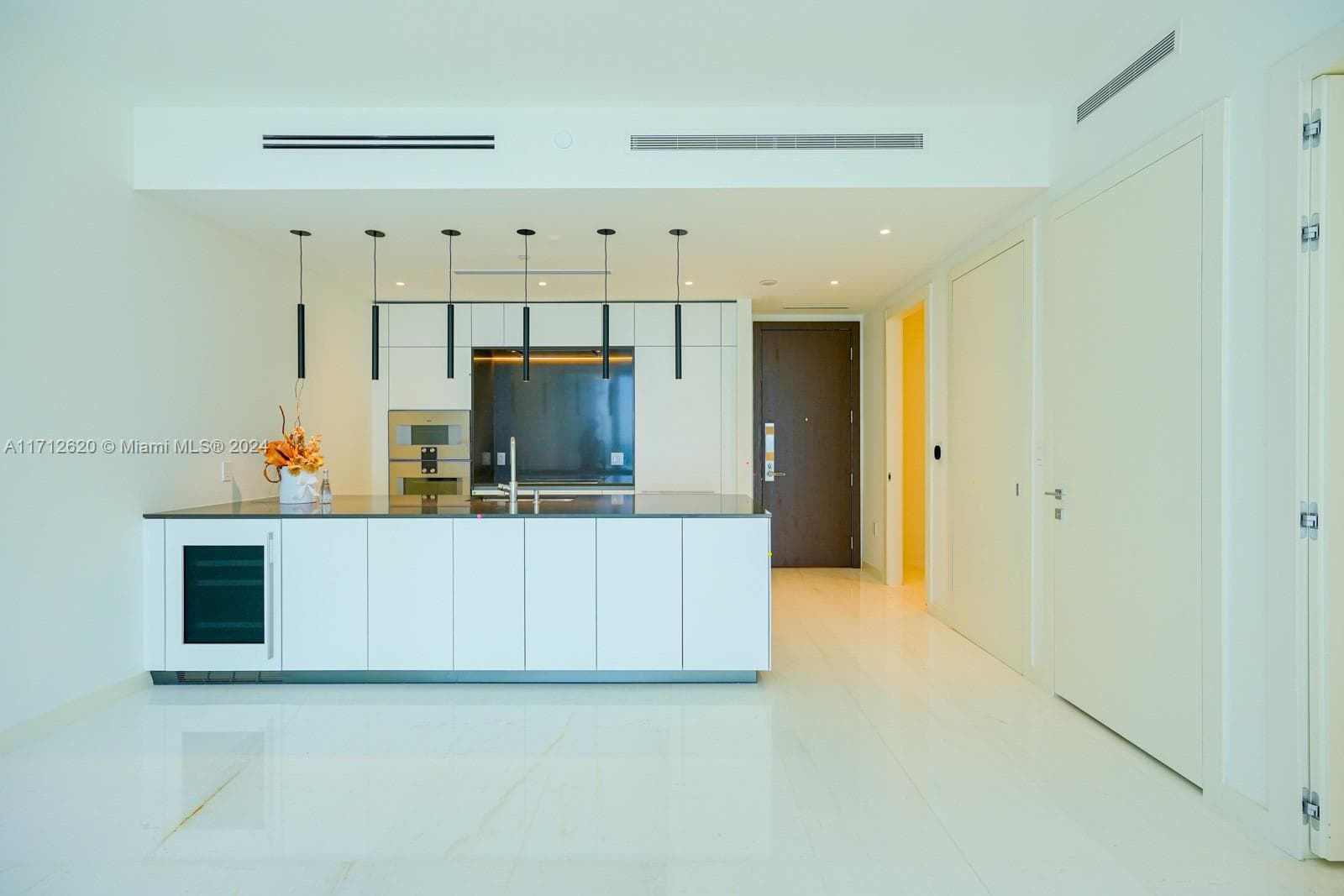 300 Biscayne Boulevard Way # 1806, Miami FL 33131 — 28