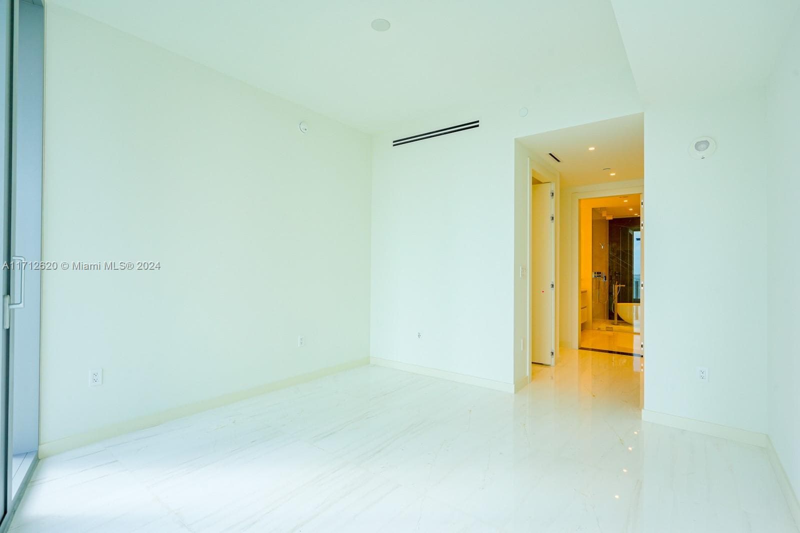 300 Biscayne Boulevard Way # 1806, Miami FL 33131 — 10