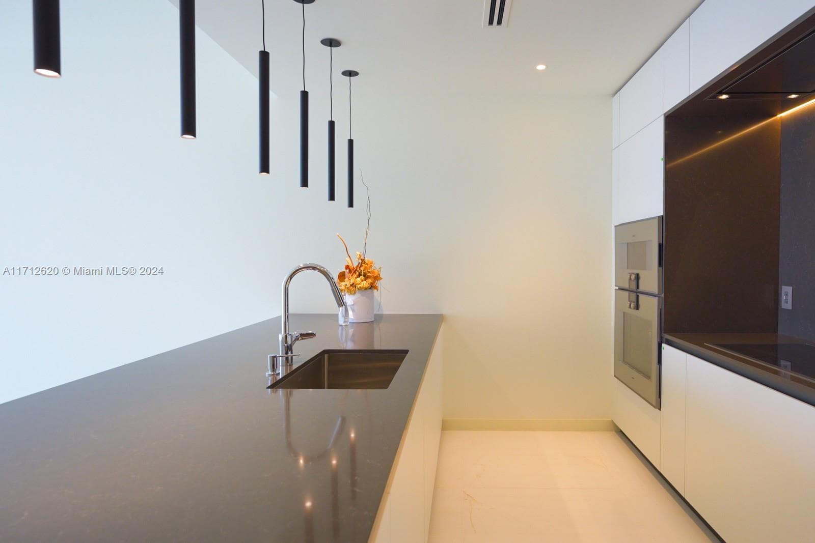300 Biscayne Boulevard Way # 1806, Miami FL 33131 — 49