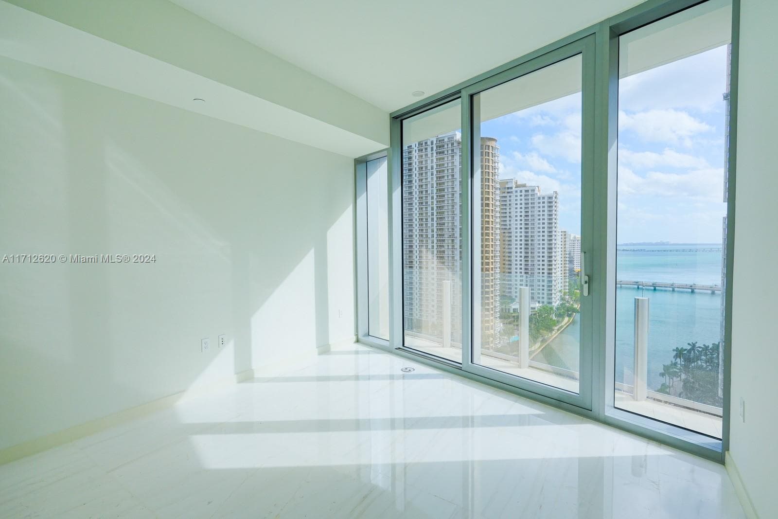 300 Biscayne Boulevard Way # 1806, Miami FL 33131 — 14