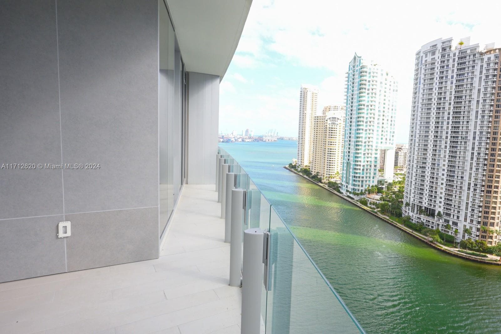 300 Biscayne Boulevard Way # 1806, Miami FL 33131 — 41