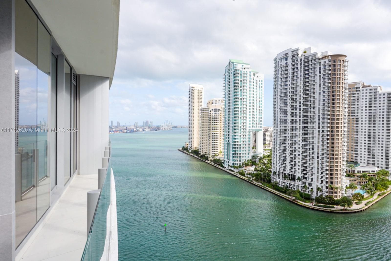 300 Biscayne Boulevard Way # 1806, Miami FL 33131 — 45