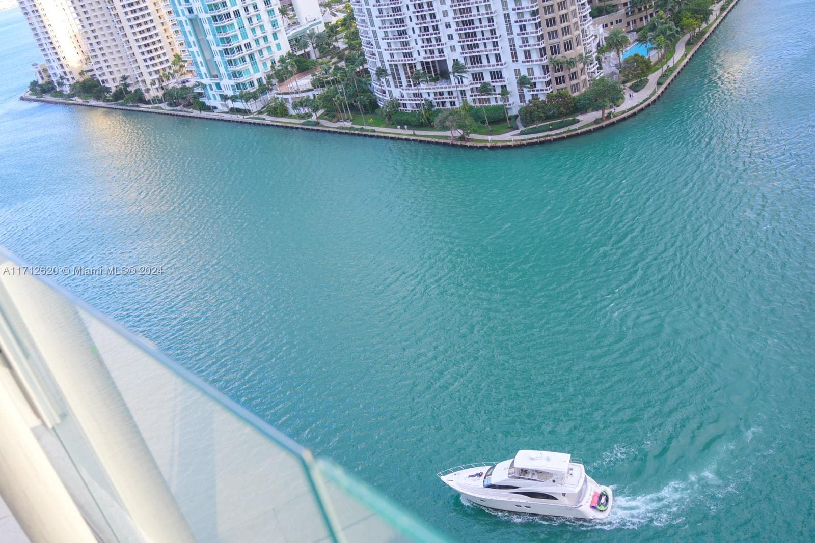 300 Biscayne Boulevard Way # 1806, Miami FL 33131 — 55