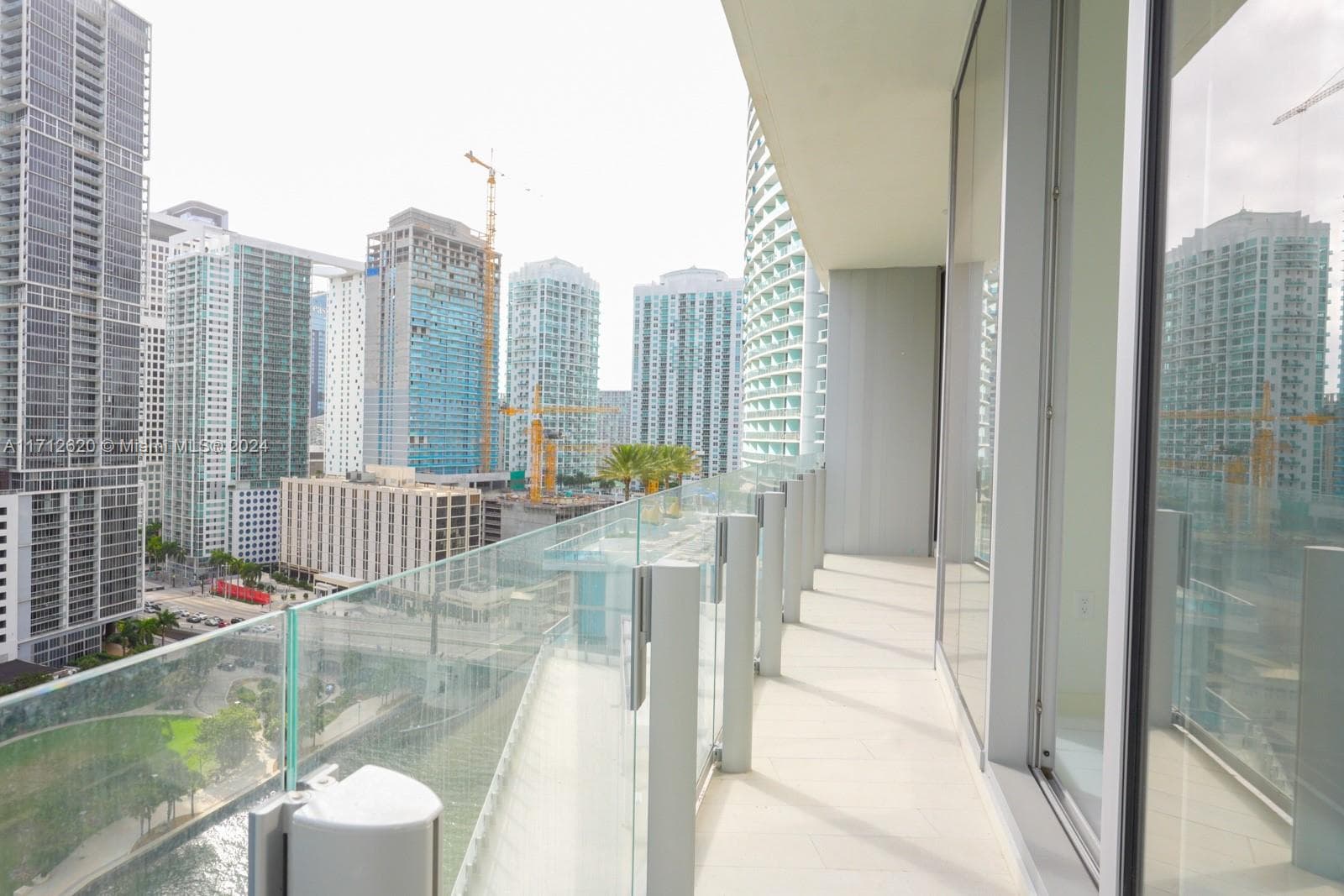 300 Biscayne Boulevard Way # 1806, Miami FL 33131 — 37