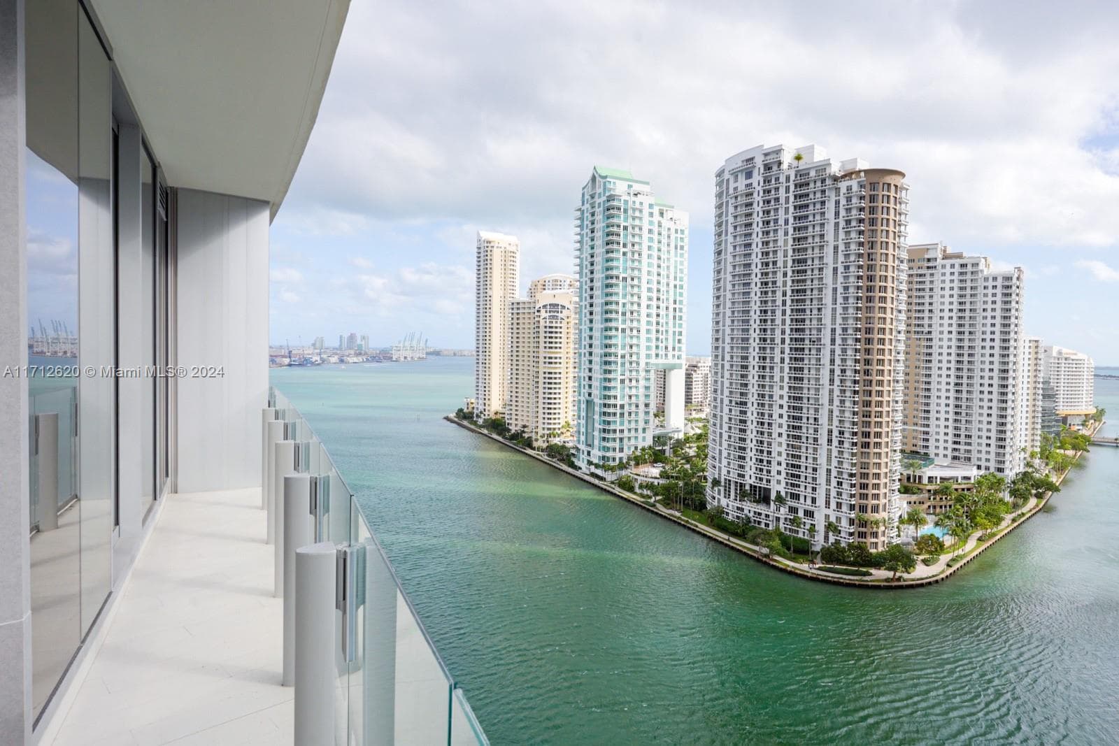300 Biscayne Boulevard Way # 1806, Miami FL 33131 — 44
