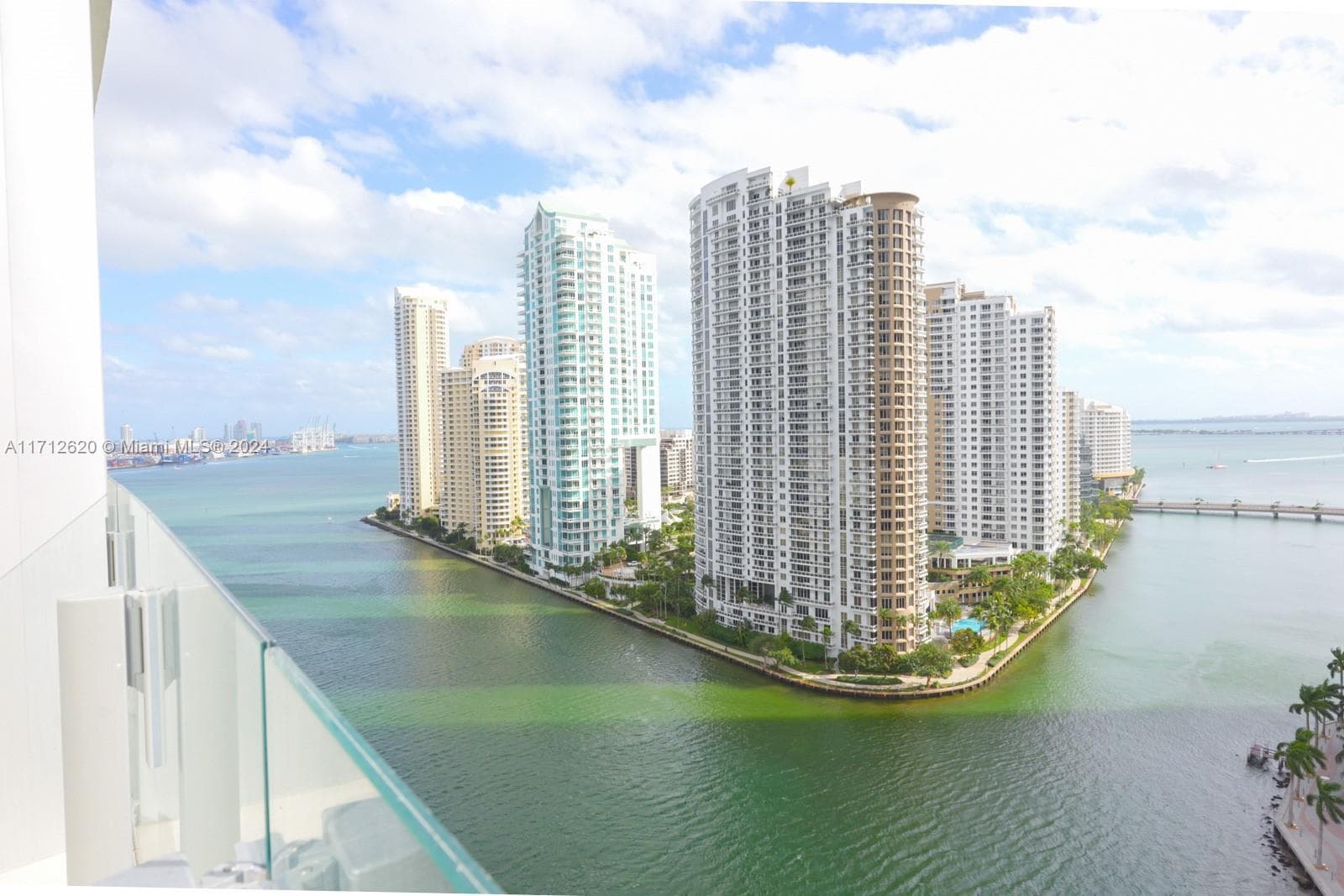 300 Biscayne Boulevard Way # 1806, Miami FL 33131 — 35