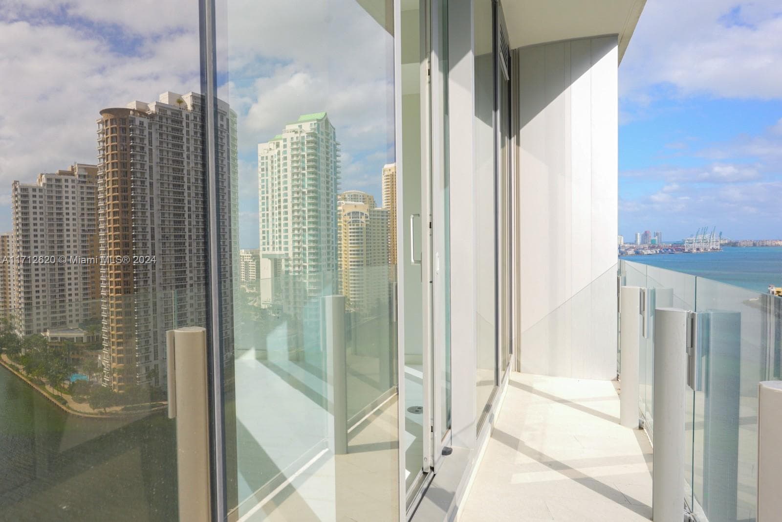 300 Biscayne Boulevard Way # 1806, Miami FL 33131 — 39