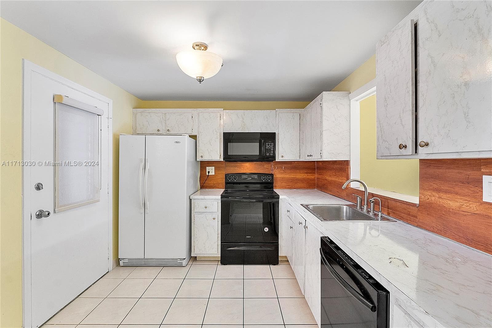 3600 NE 170th St # 211, North Miami Beach FL 33160 — 10