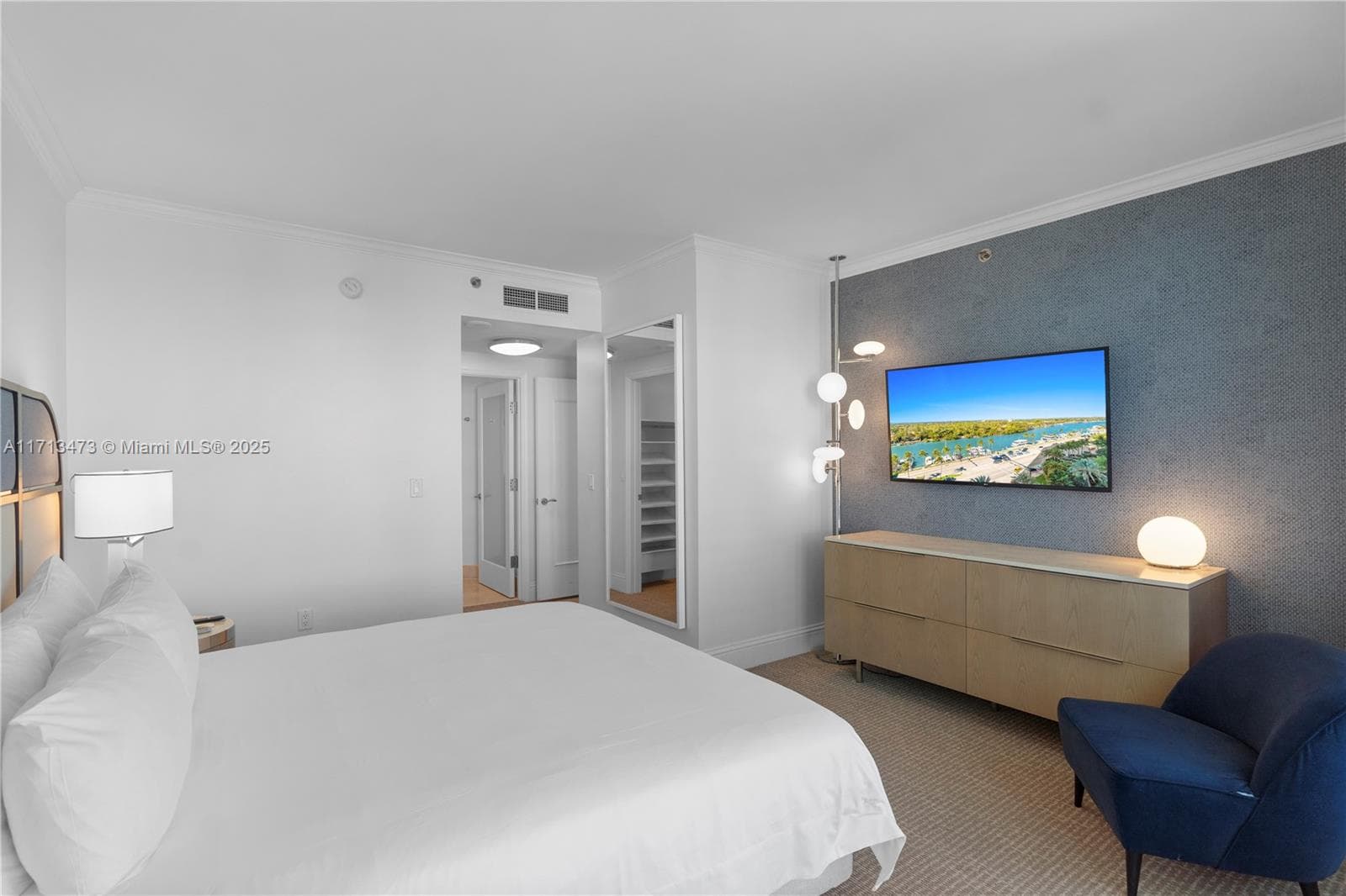 4401 Collins Ave, Miami Beach FL 33140 — 23