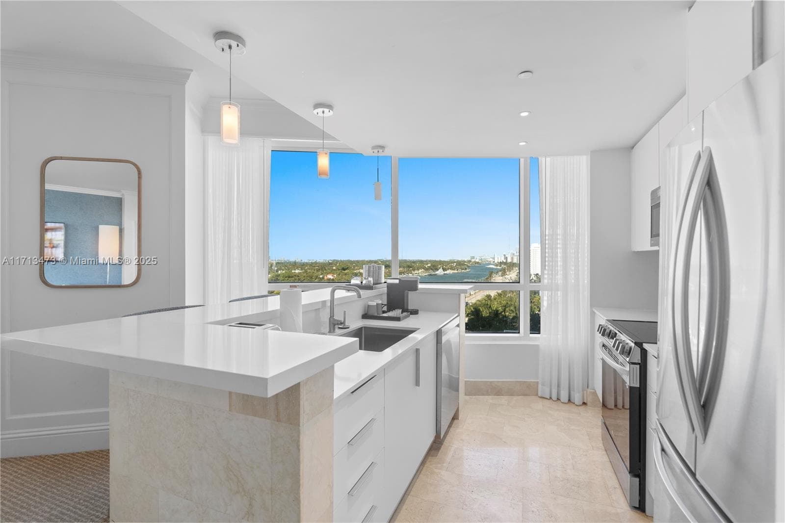 4401 Collins Ave, Miami Beach FL 33140 — 17