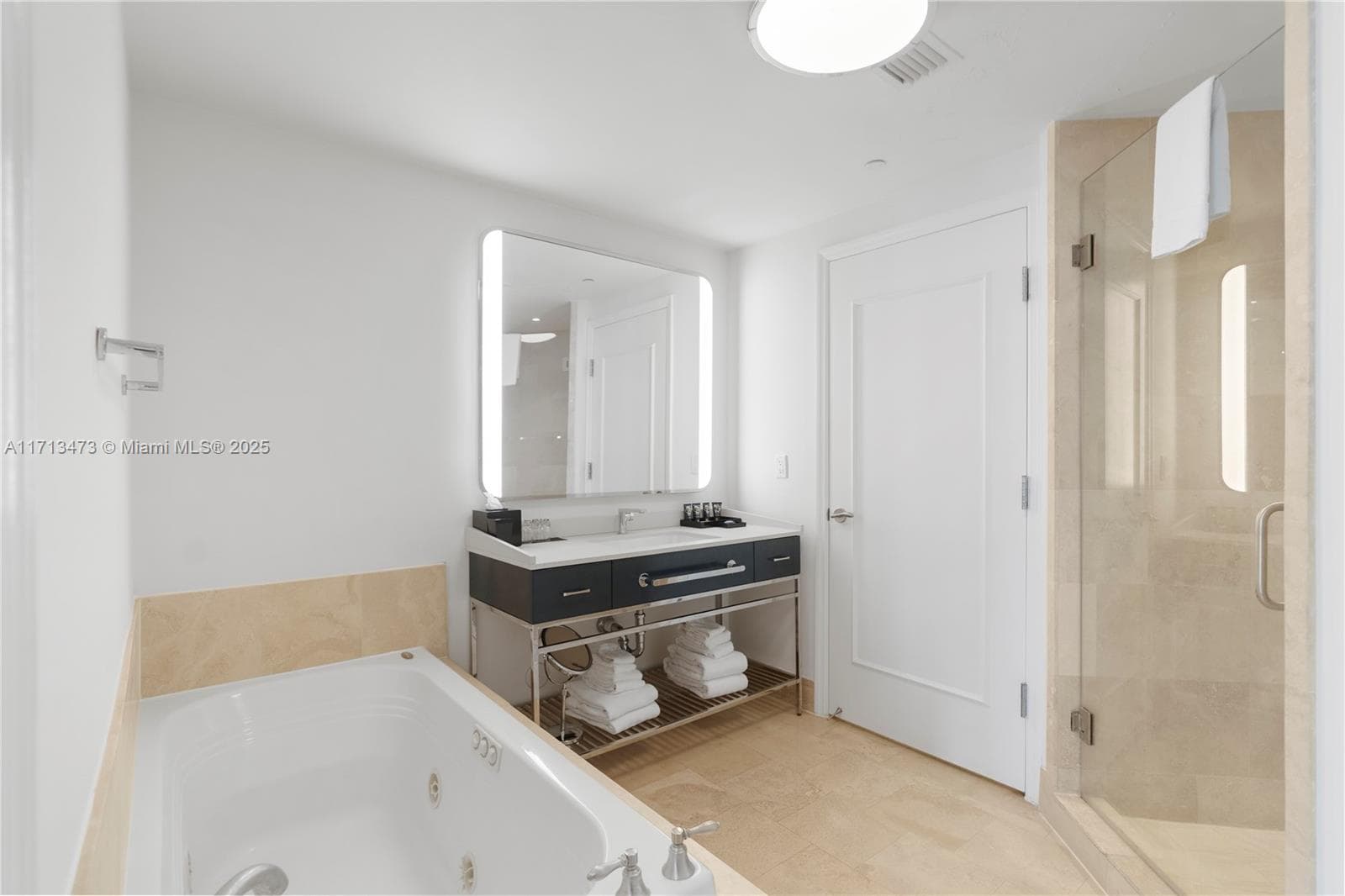 4401 Collins Ave, Miami Beach FL 33140 — 26