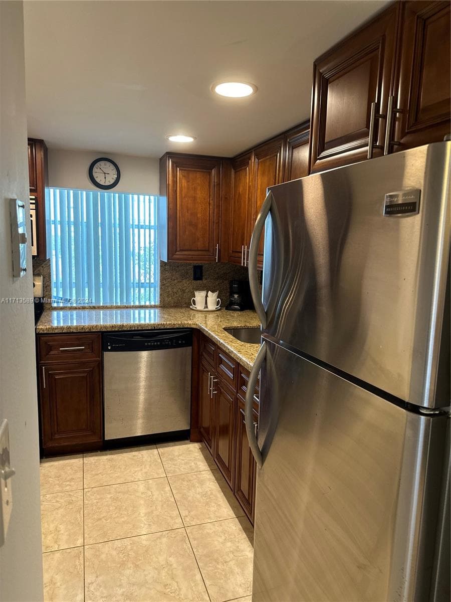 210 172nd St # 523, Sunny Isles Beach FL 33160 — 9