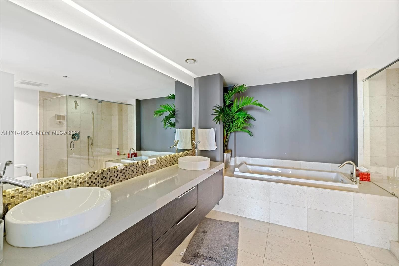 495 Brickell Ave # 4805, Miami FL 33131 — 16