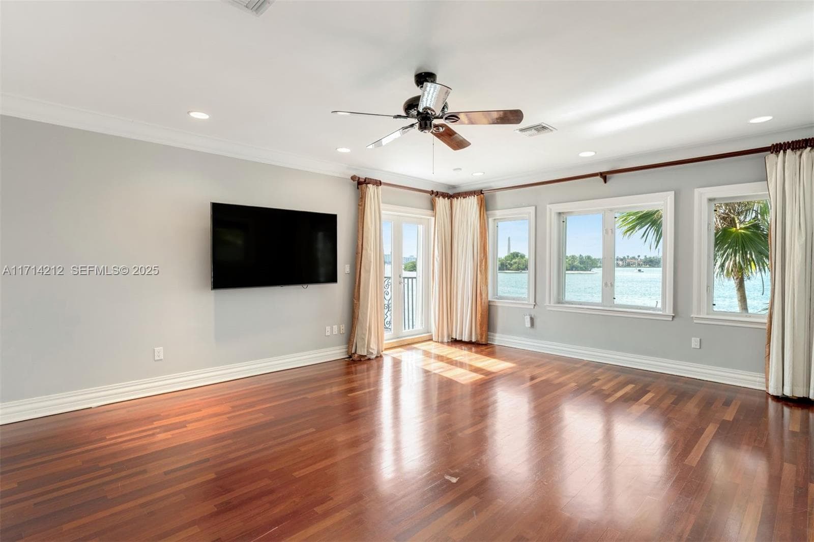 11 E Rivo Alto Dr, Miami Beach FL 33139 — 38