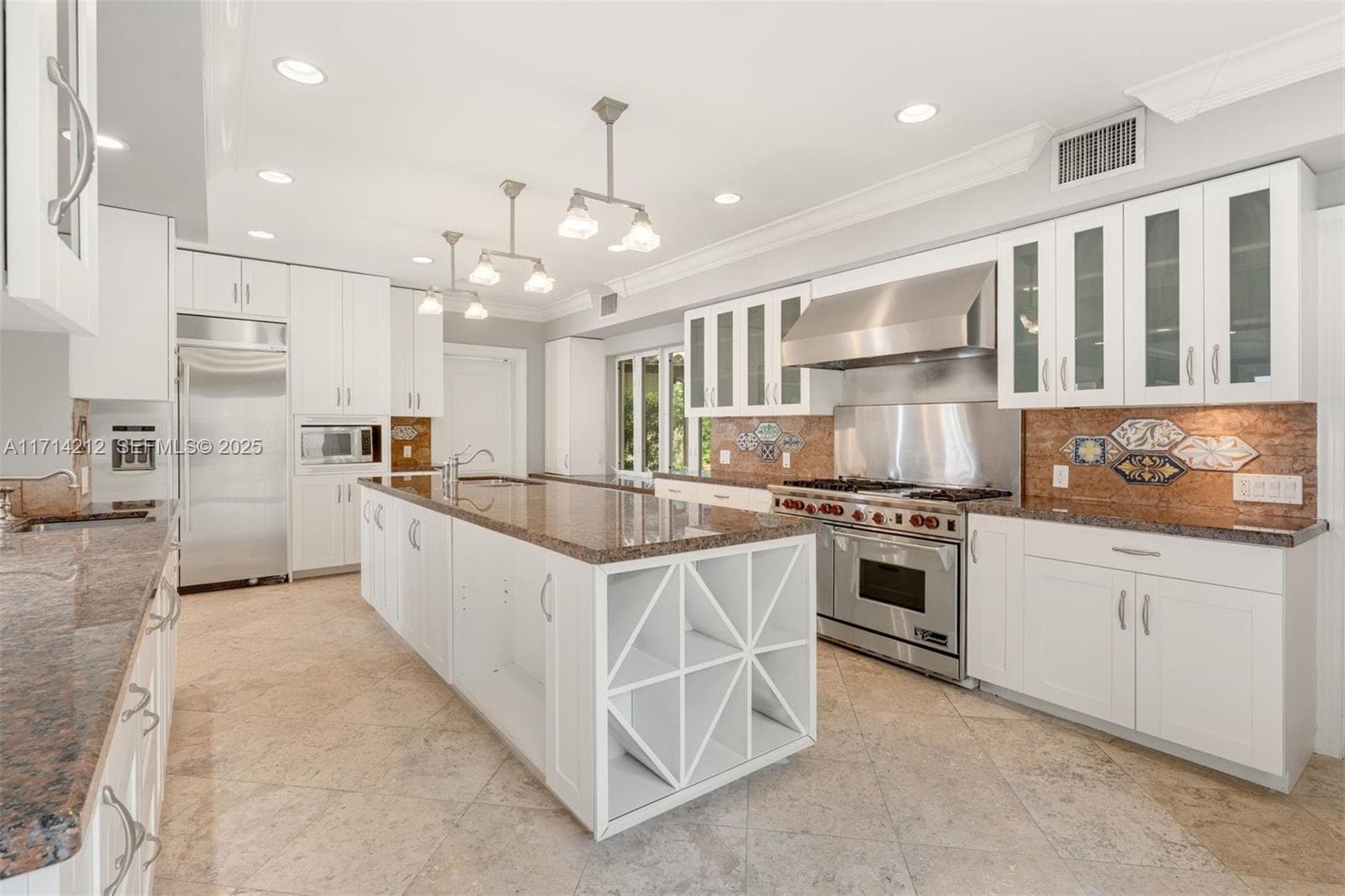 11 E Rivo Alto Dr, Miami Beach FL 33139 — 19