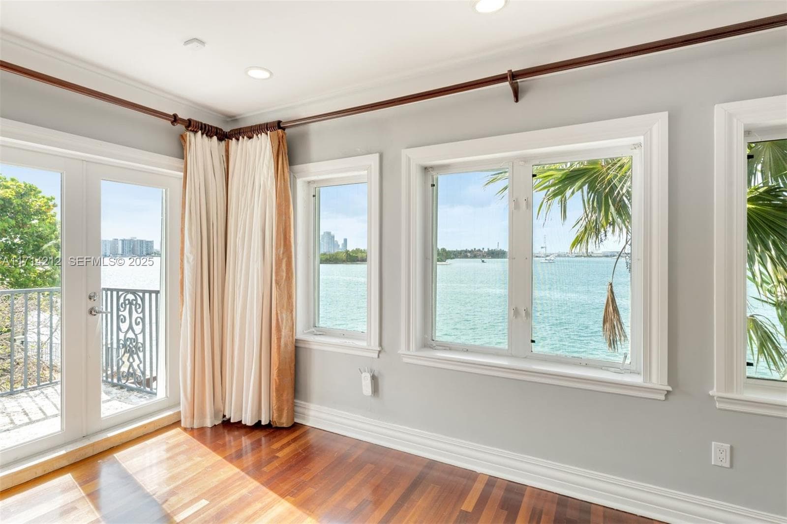 11 E Rivo Alto Dr, Miami Beach FL 33139 — 31