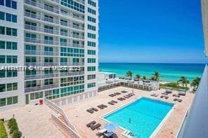 5401 Collins Ave # 223, Miami Beach FL 33140 — 16