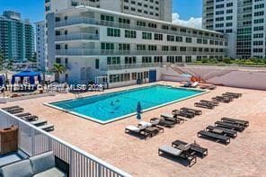 5401 Collins Ave # 223, Miami Beach FL 33140 — 15
