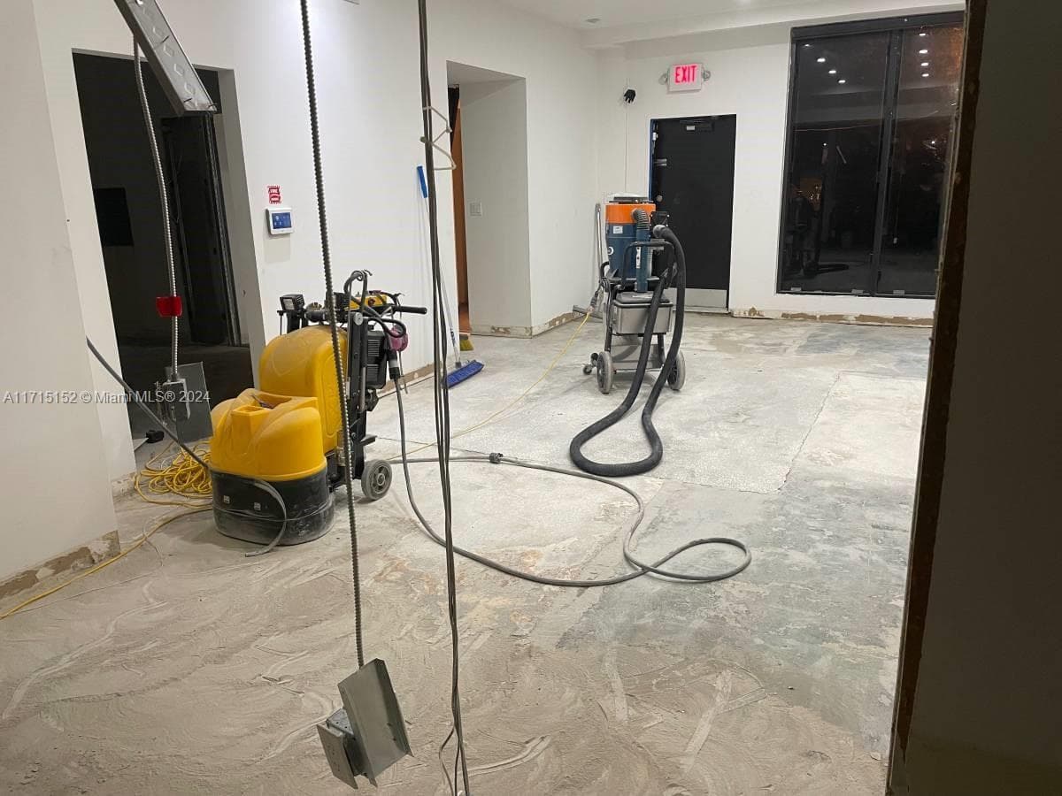Concrete Coating & Epoxy Flooring Company, Unincorporated Dade County FL 33174 — 4