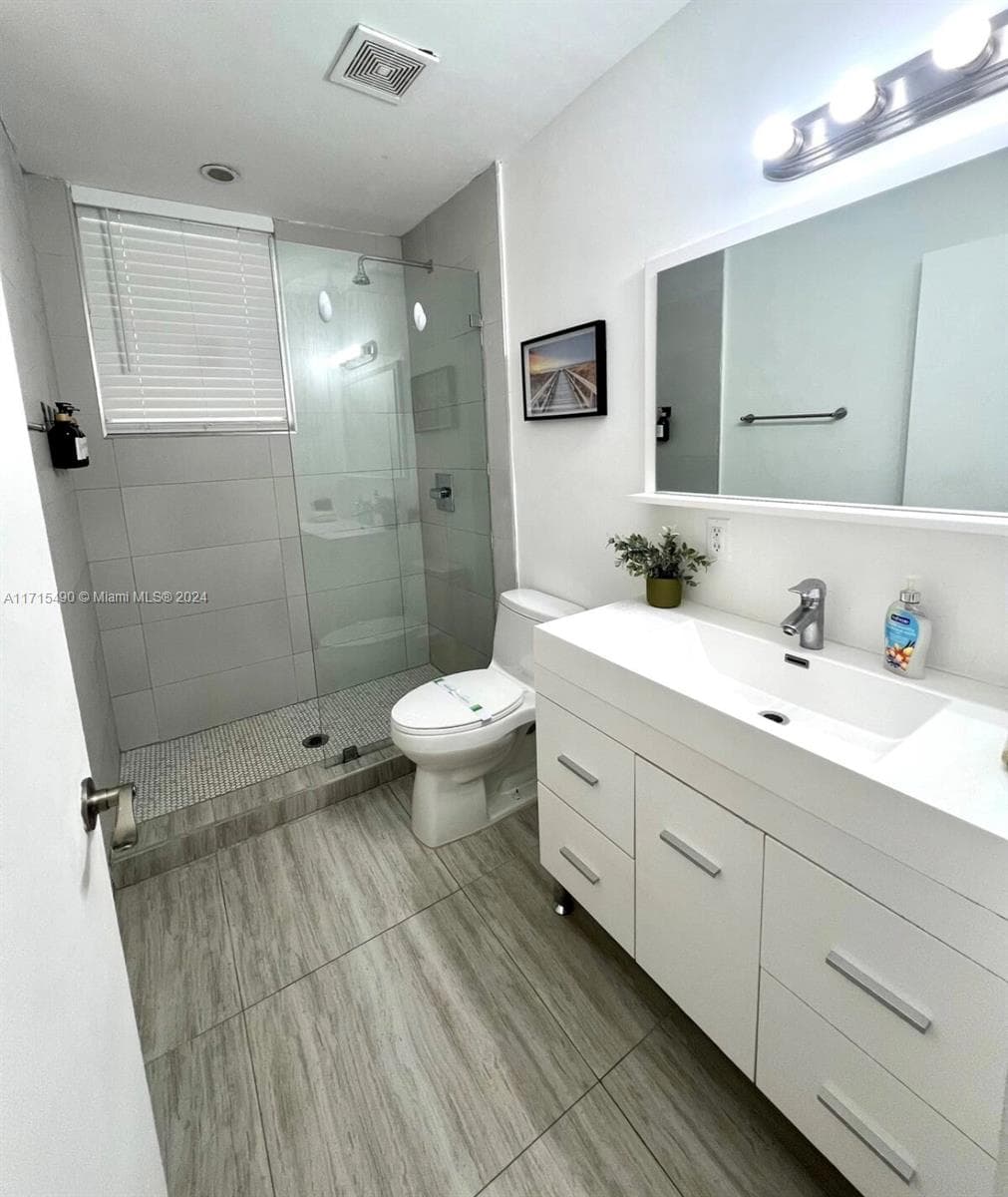 1611 Meridian Ave # 102, Miami Beach FL 33139 — 5