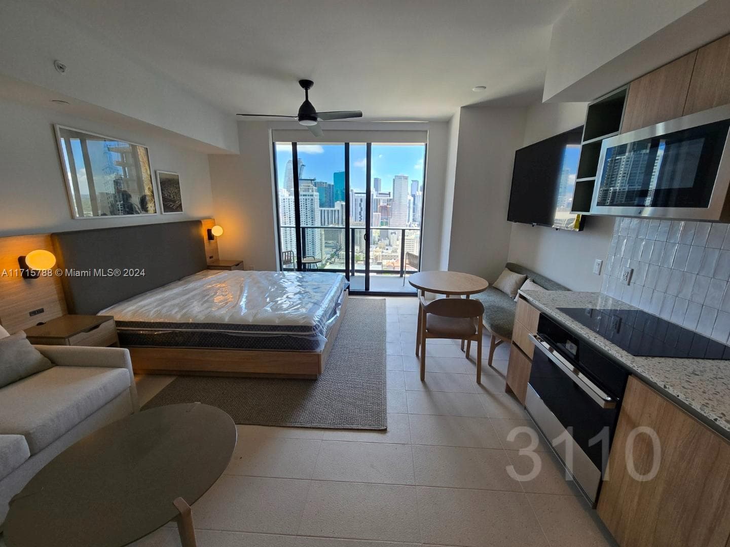 601 NE 1 Ave # 3110, Miami FL 33132 — 4