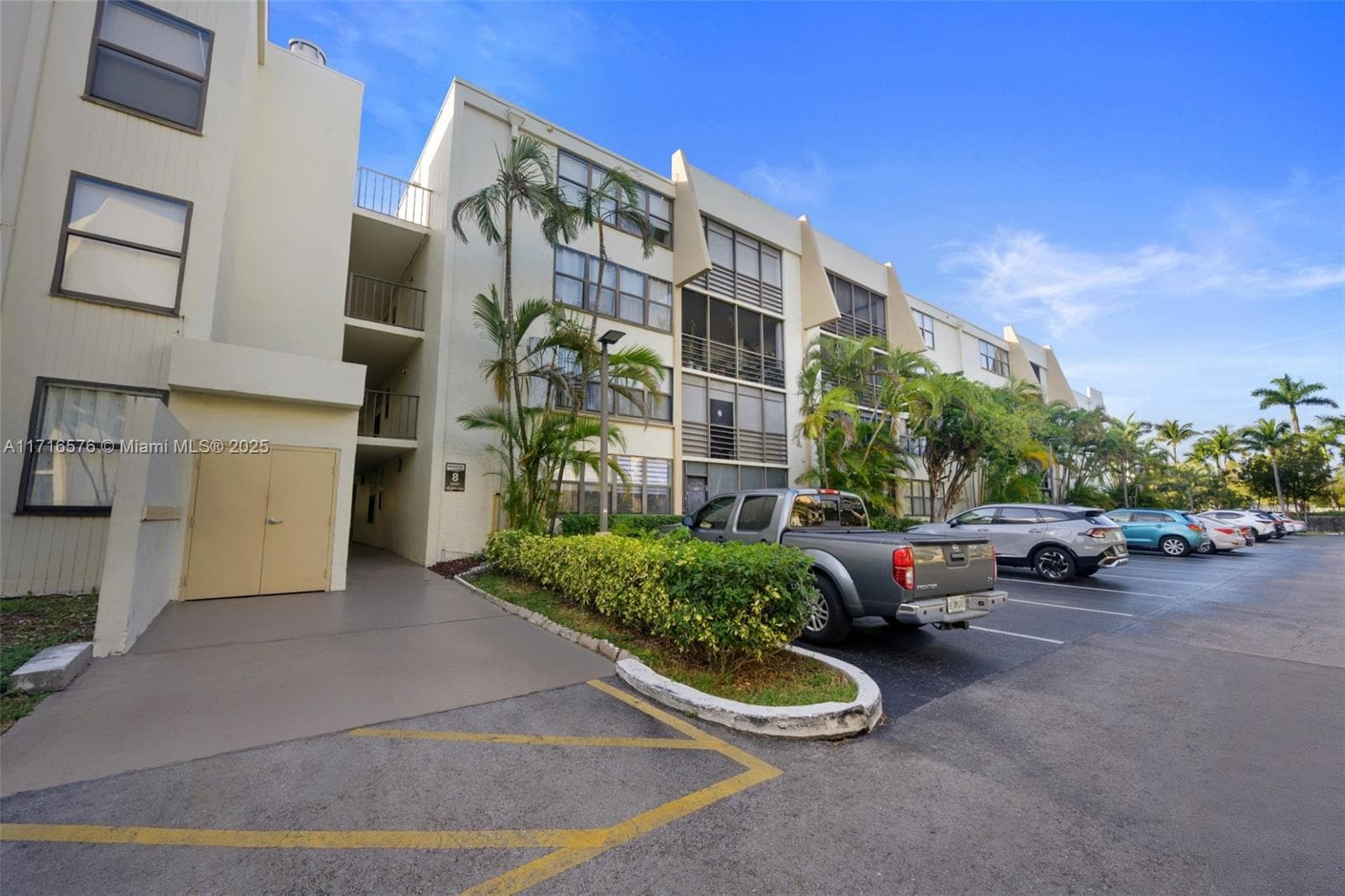 20401 NE 30th Ave # 8, Aventura FL 33180 — 22