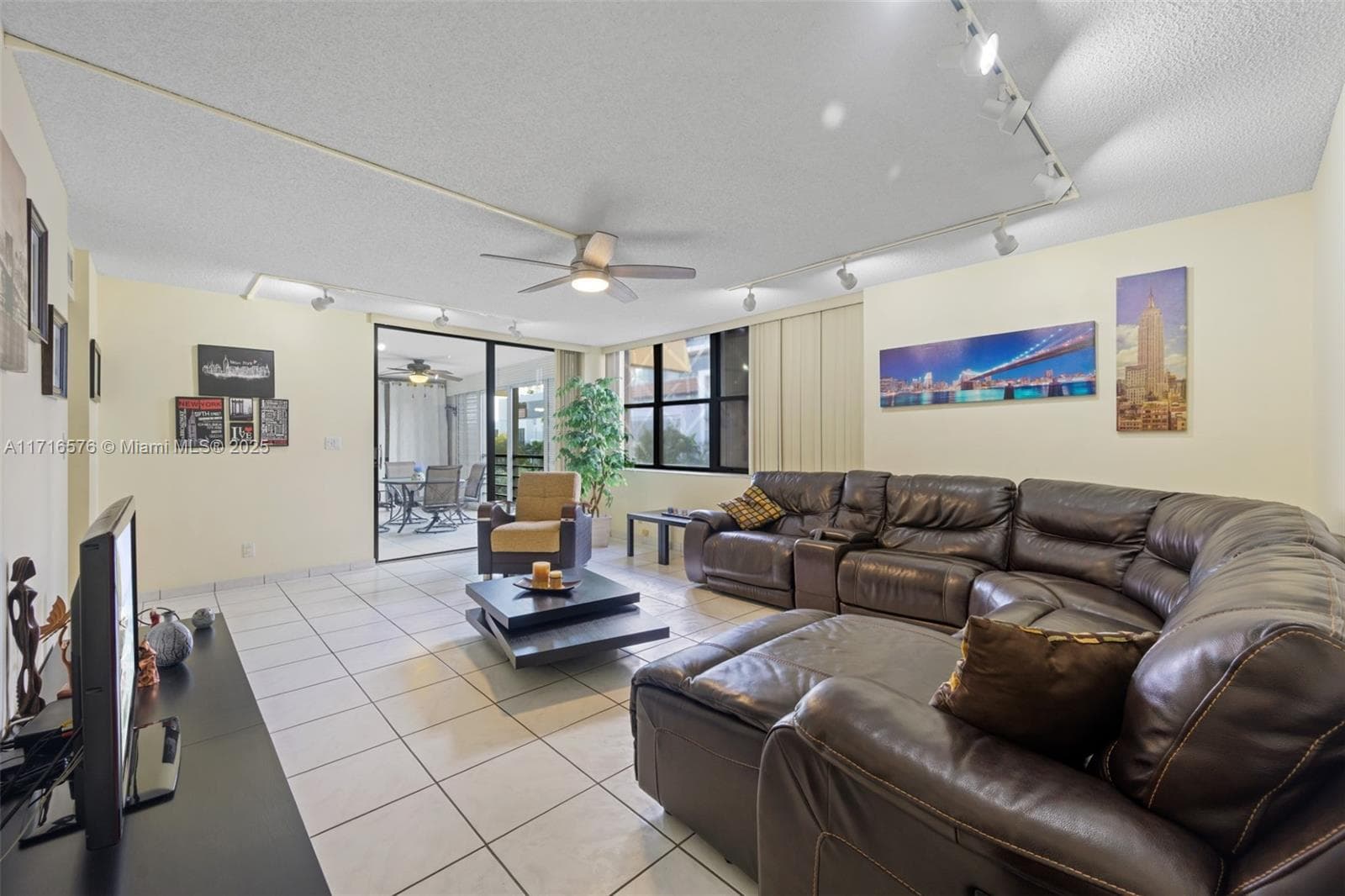 20401 NE 30th Ave # 8, Aventura FL 33180 — 3