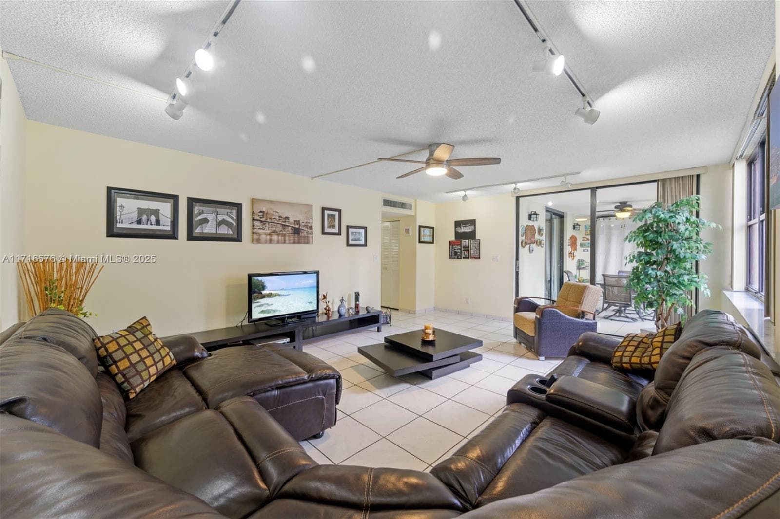 20401 NE 30th Ave # 8, Aventura FL 33180 — 4