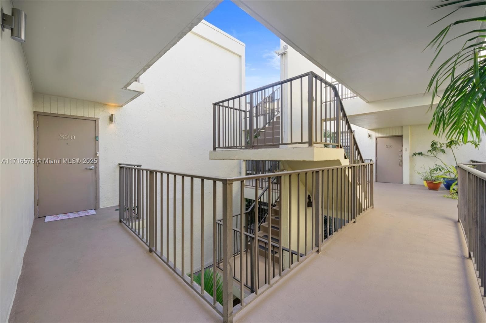 20401 NE 30th Ave # 8, Aventura FL 33180 — 21