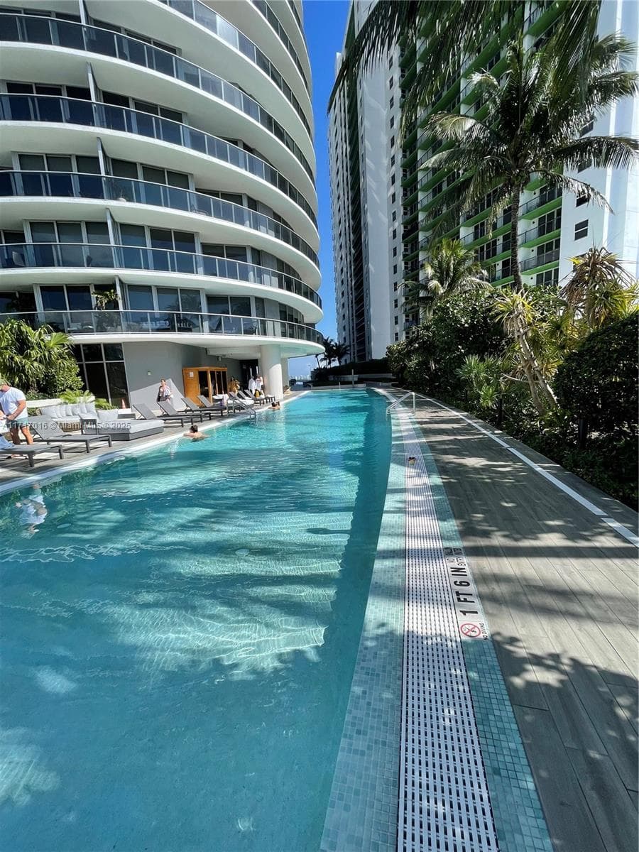 488 NE 18th St # 4009, Miami FL 33132 — 43