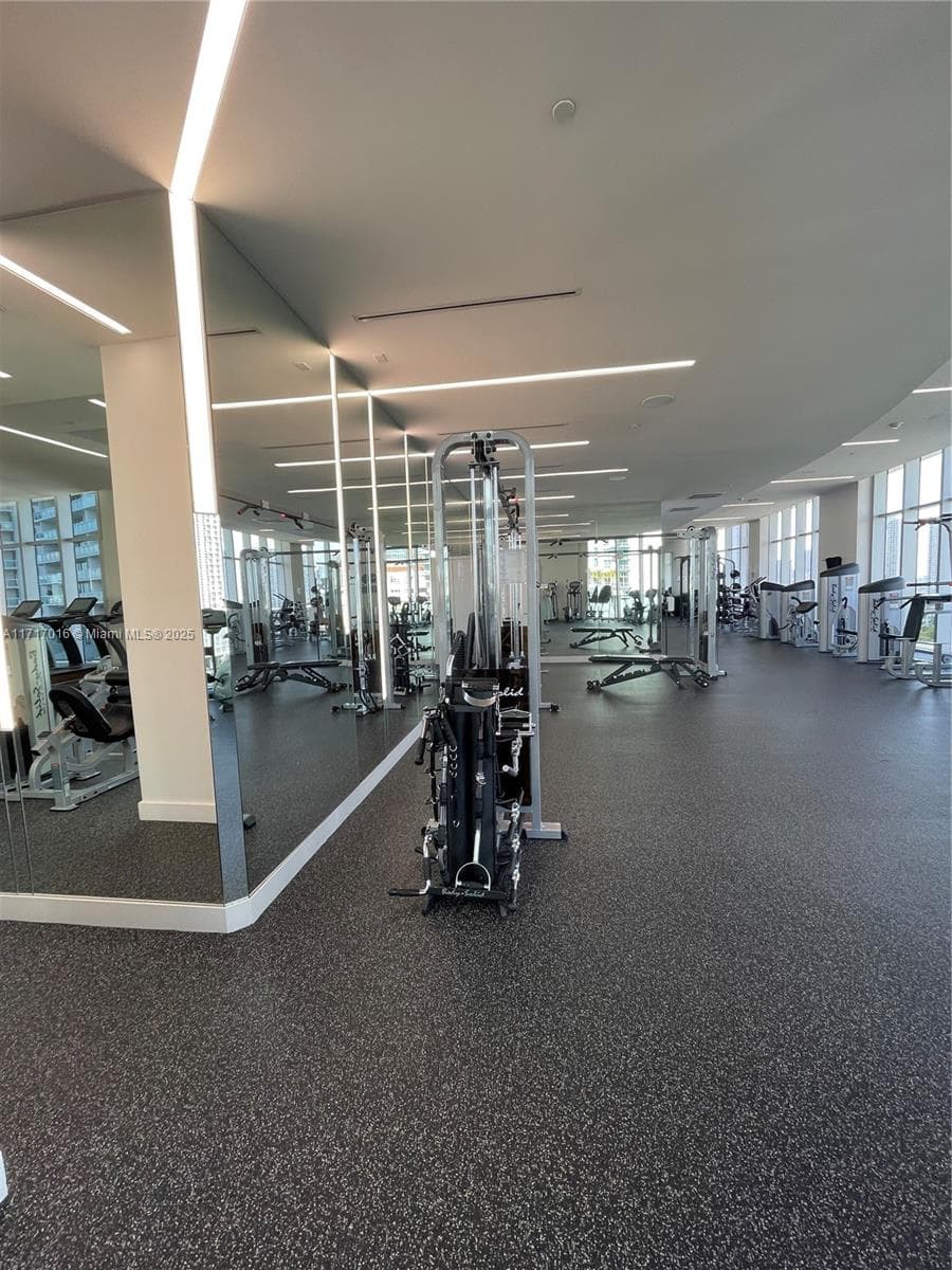 488 NE 18th St # 4009, Miami FL 33132 — 32