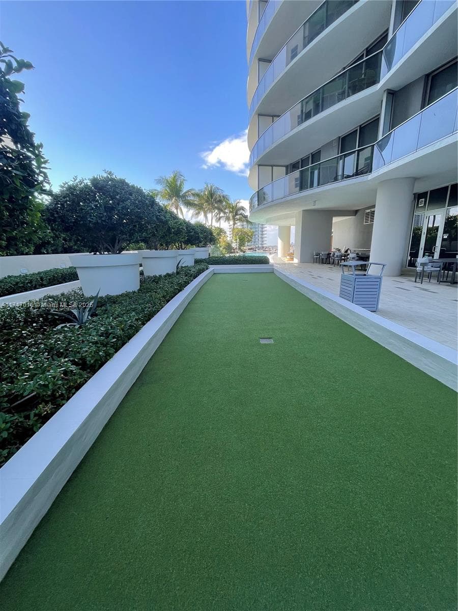 488 NE 18th St # 4009, Miami FL 33132 — 41
