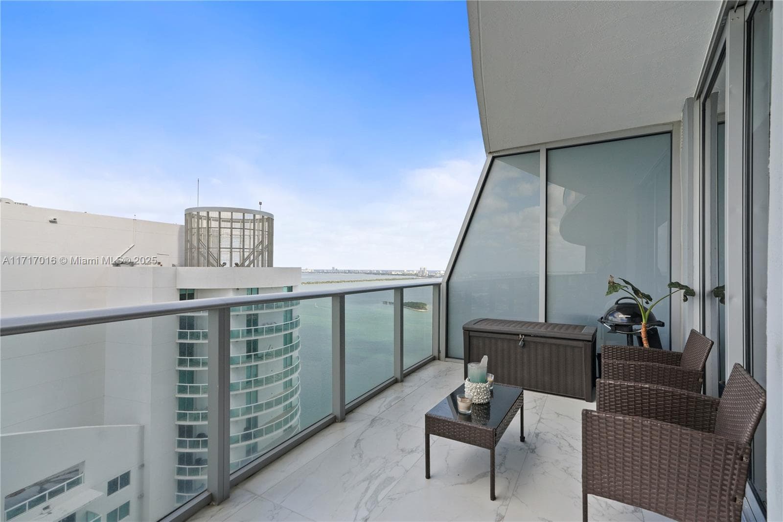 488 NE 18th St # 4009, Miami FL 33132 — 19