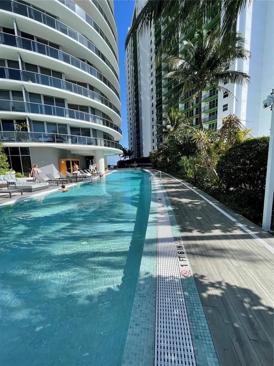 488 NE 18th St # 4009, Miami FL 33132 — 44