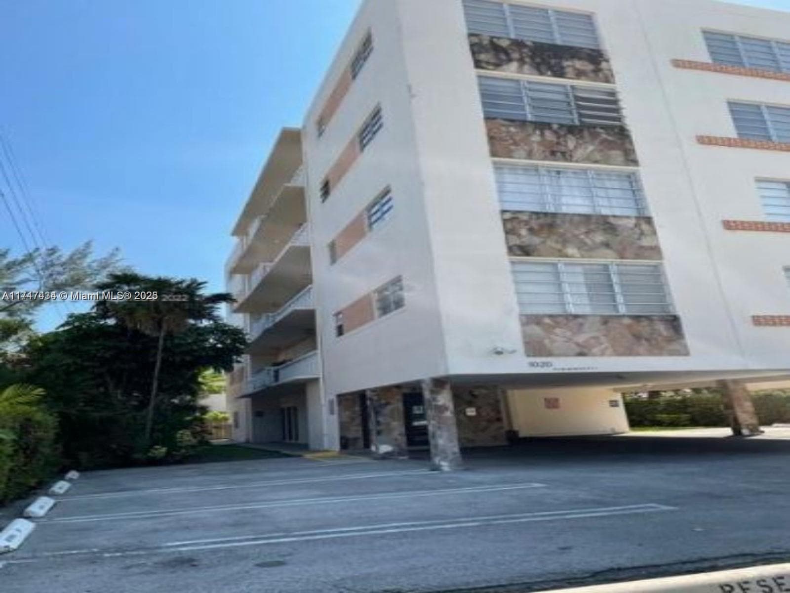 1020 94th St # 203, Bay Harbor Islands FL 33154 — 1