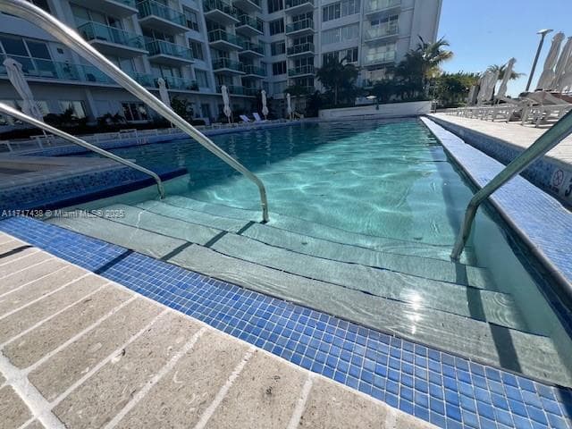 1000 West Ave # 07, Miami Beach FL 33139 — 32