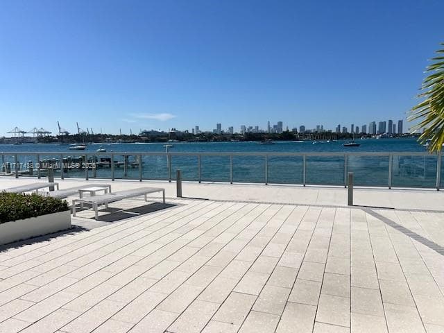1000 West Ave # 07, Miami Beach FL 33139 — 30