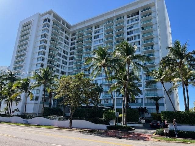 1000 West Ave # 07, Miami Beach FL 33139 — 38