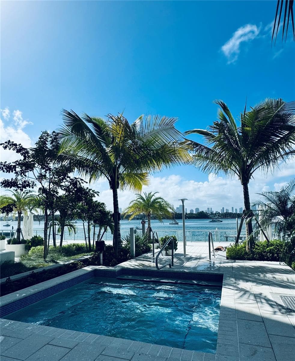 1000 West Ave # 07, Miami Beach FL 33139 — 41