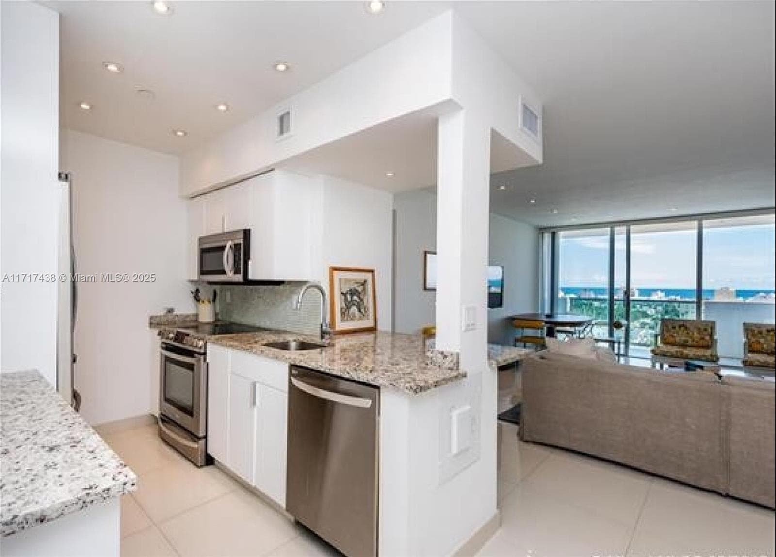 1000 West Ave # 07, Miami Beach FL 33139 — 54