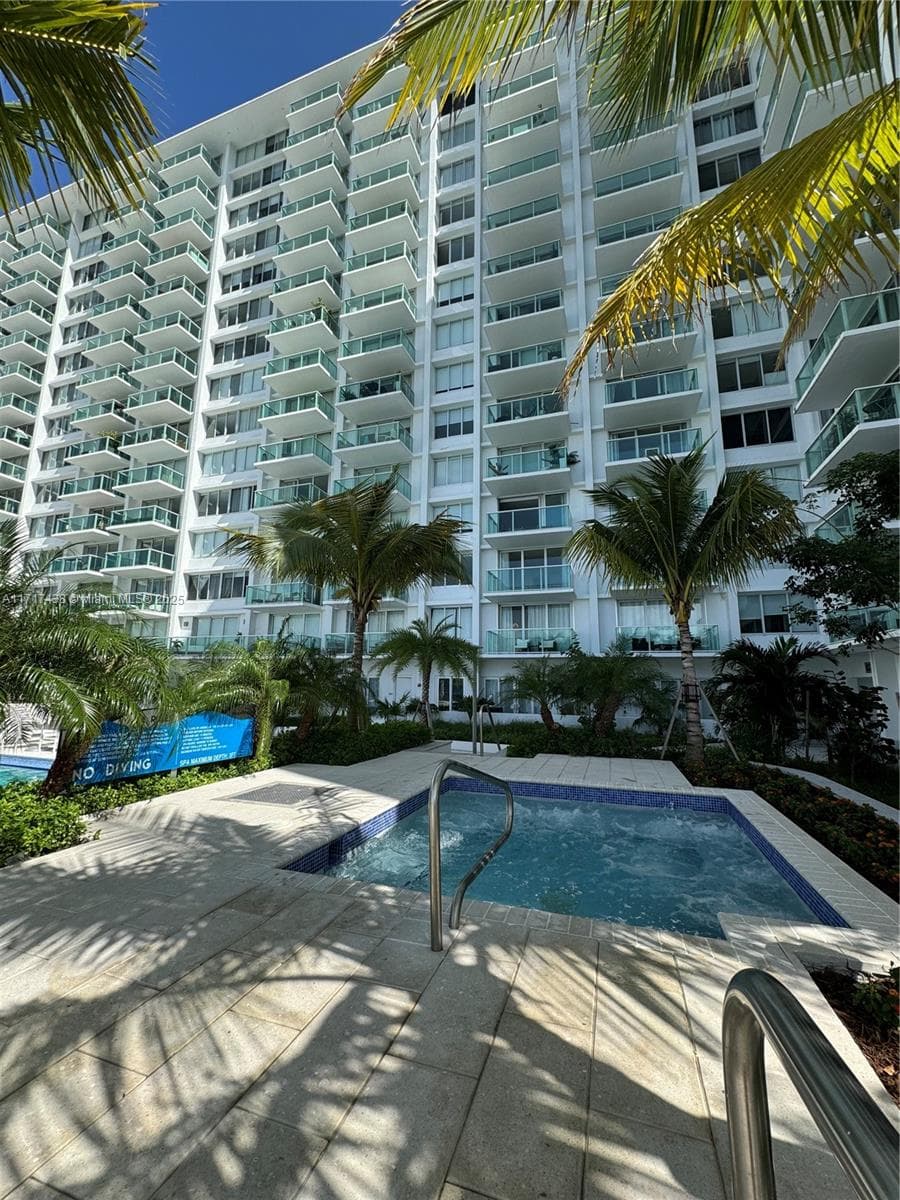 1000 West Ave # 07, Miami Beach FL 33139 — 39