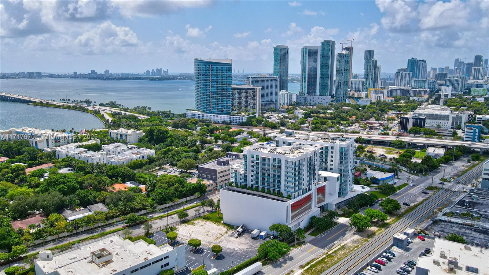3900 Biscayne Blvd # 717, Miami FL 33137 — 23