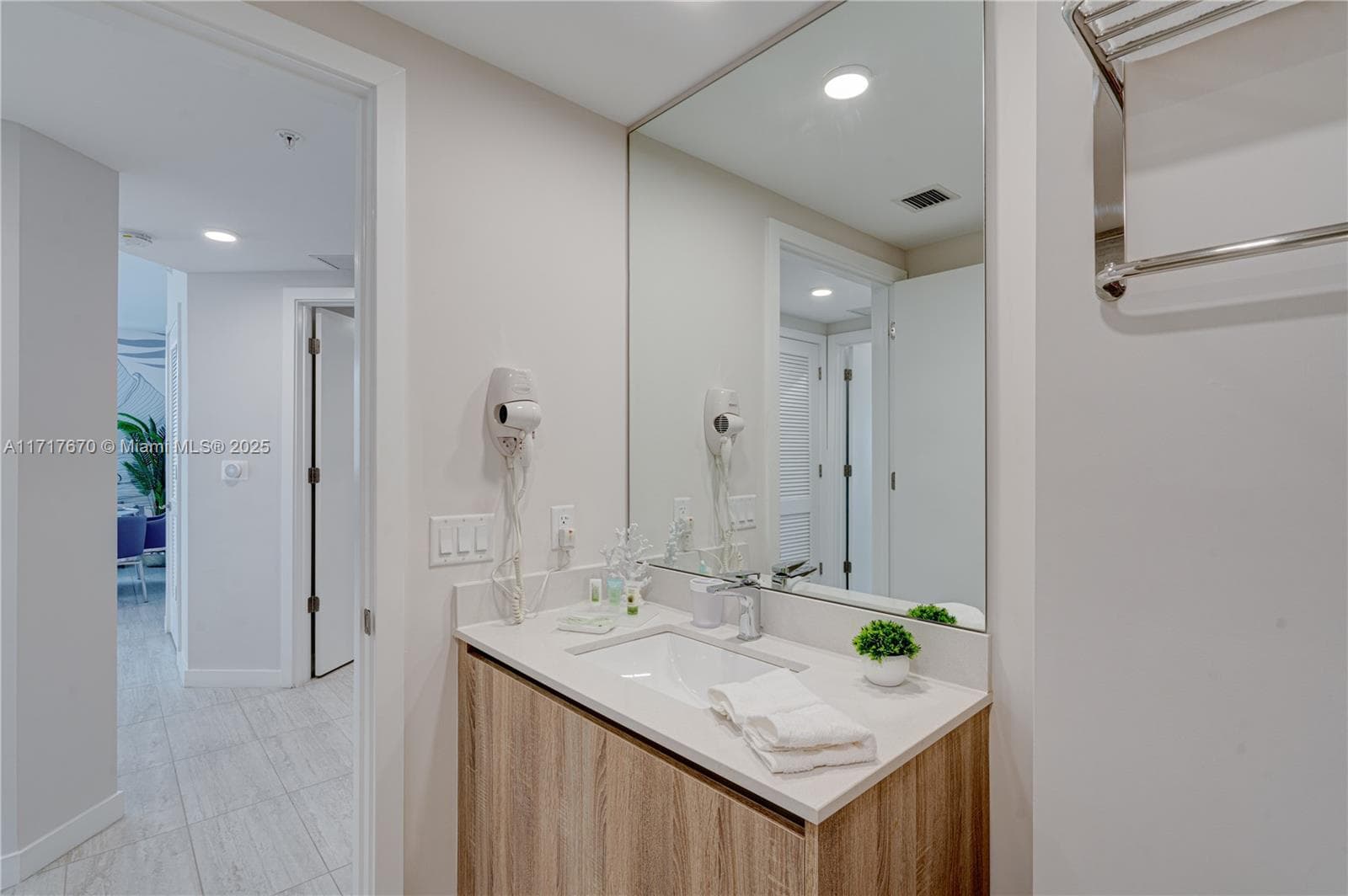 3900 Biscayne Blvd # 717, Miami FL 33137 — 22