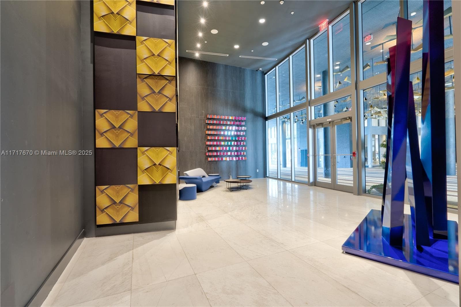 3900 Biscayne Blvd # 717, Miami FL 33137 — 33