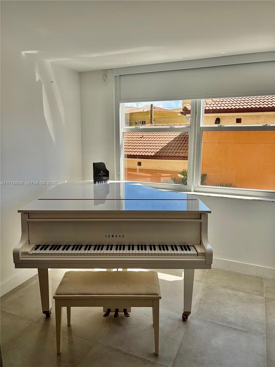 90 Alton Rd # 303, Miami Beach FL 33139 — 3