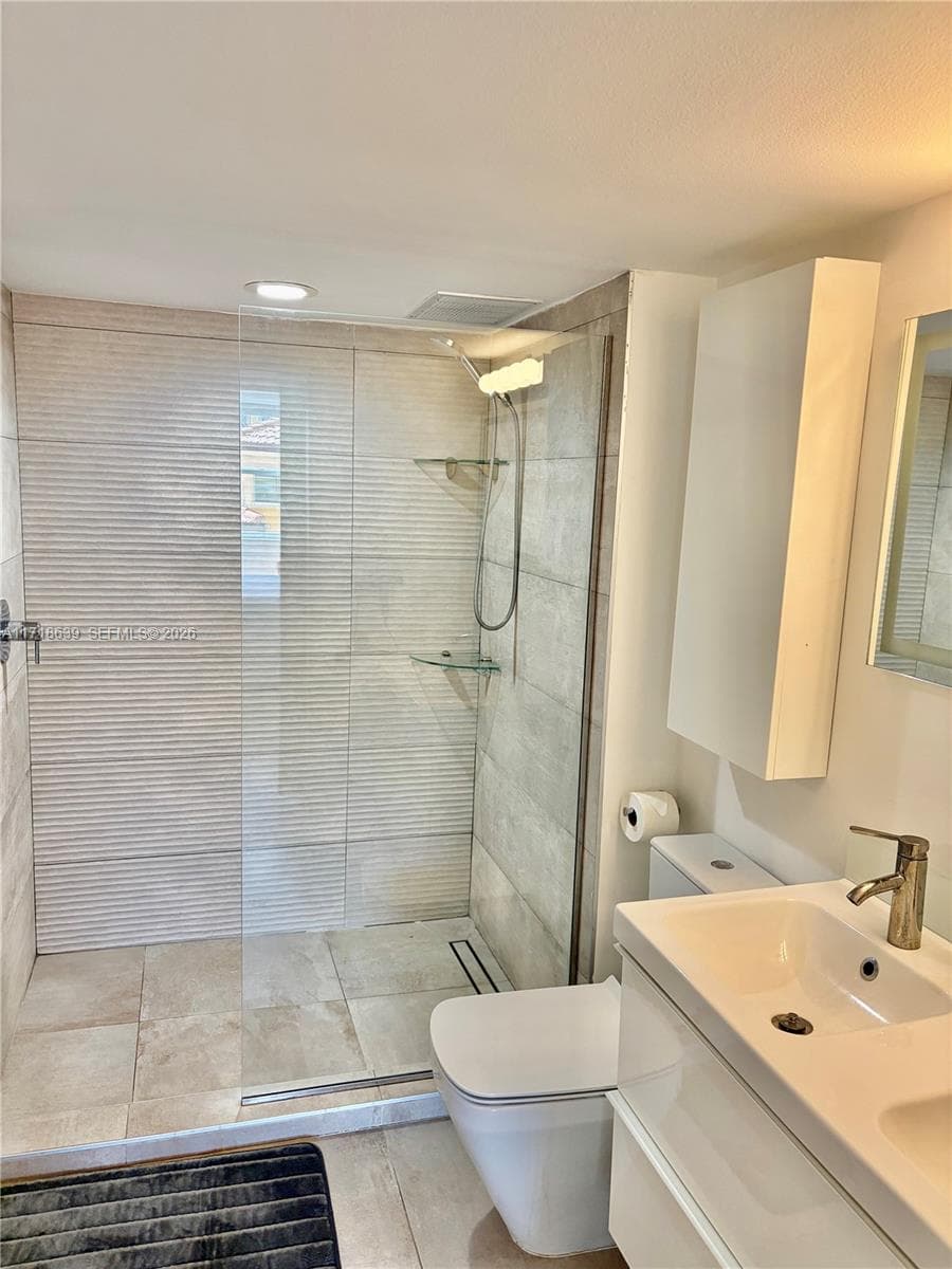 90 Alton Rd # 303, Miami Beach FL 33139 — 10