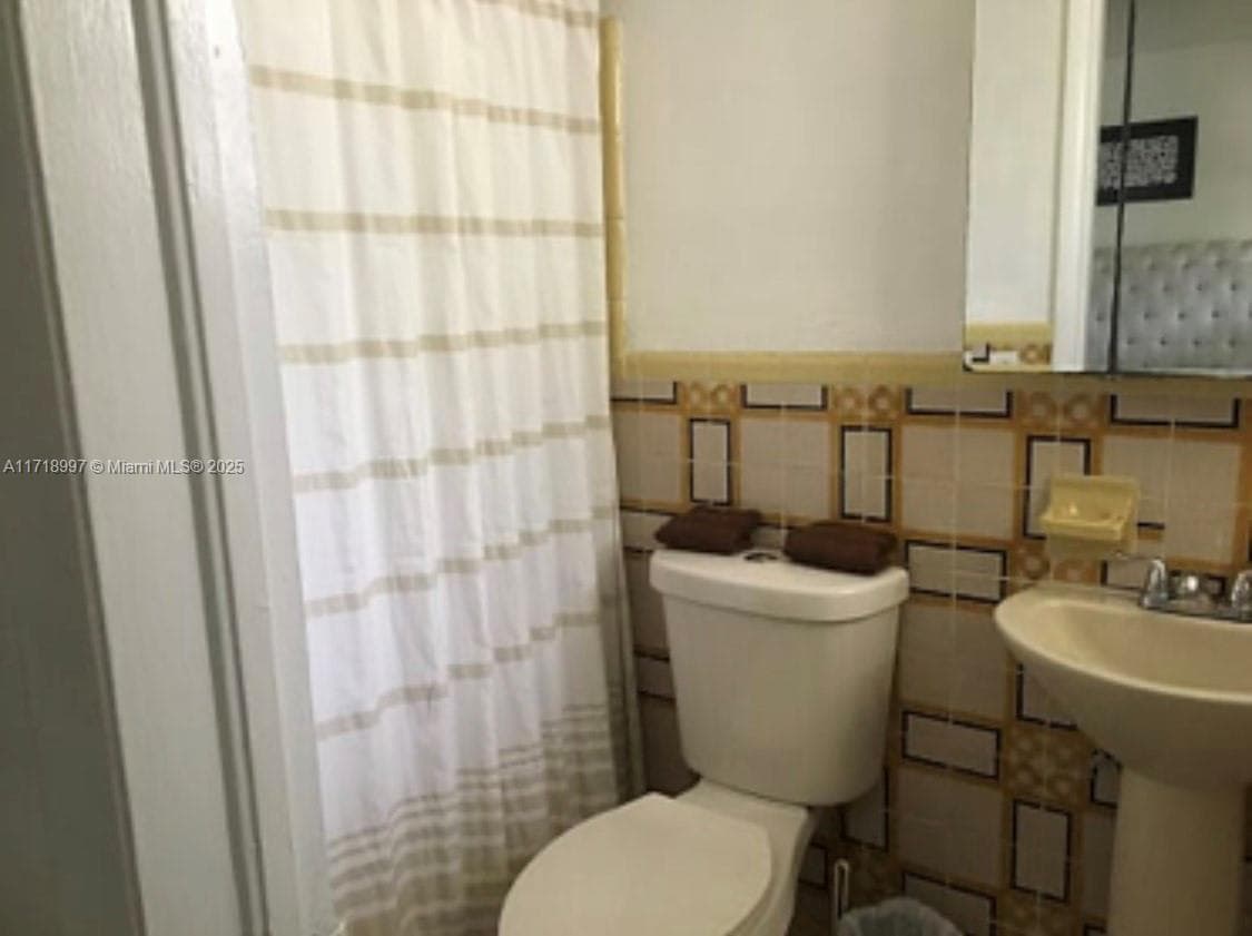 7920 East Dr # 6, North Bay Village FL 33141 — 8