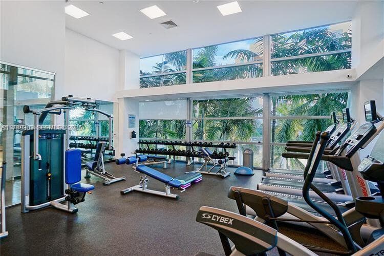 2950 NE 188th St # 406, Aventura FL 33180 — 24
