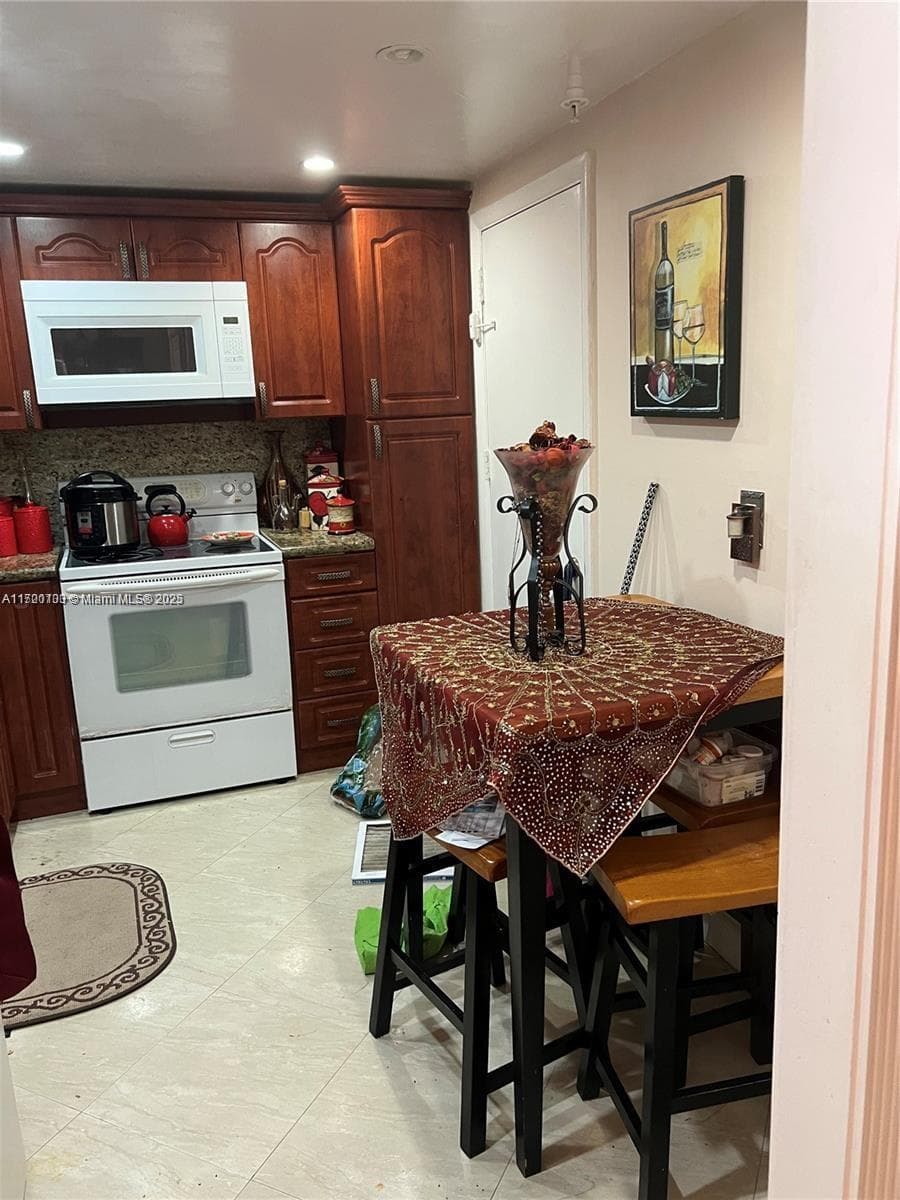 400 Kings Point Dr # 106, Sunny Isles Beach FL 33160 — 23