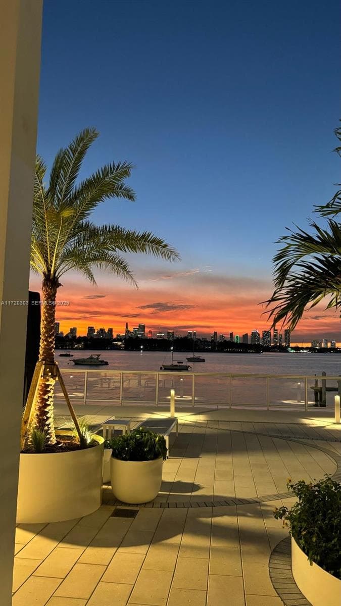 1000 West Ave, Miami Beach FL 33139 — 4